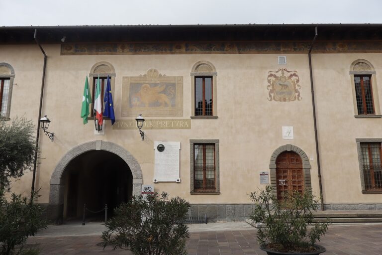 Rovato, Cottinelli giura per il secondo mandato. Rovato delle Libertà diserta e chiede il riconteggio