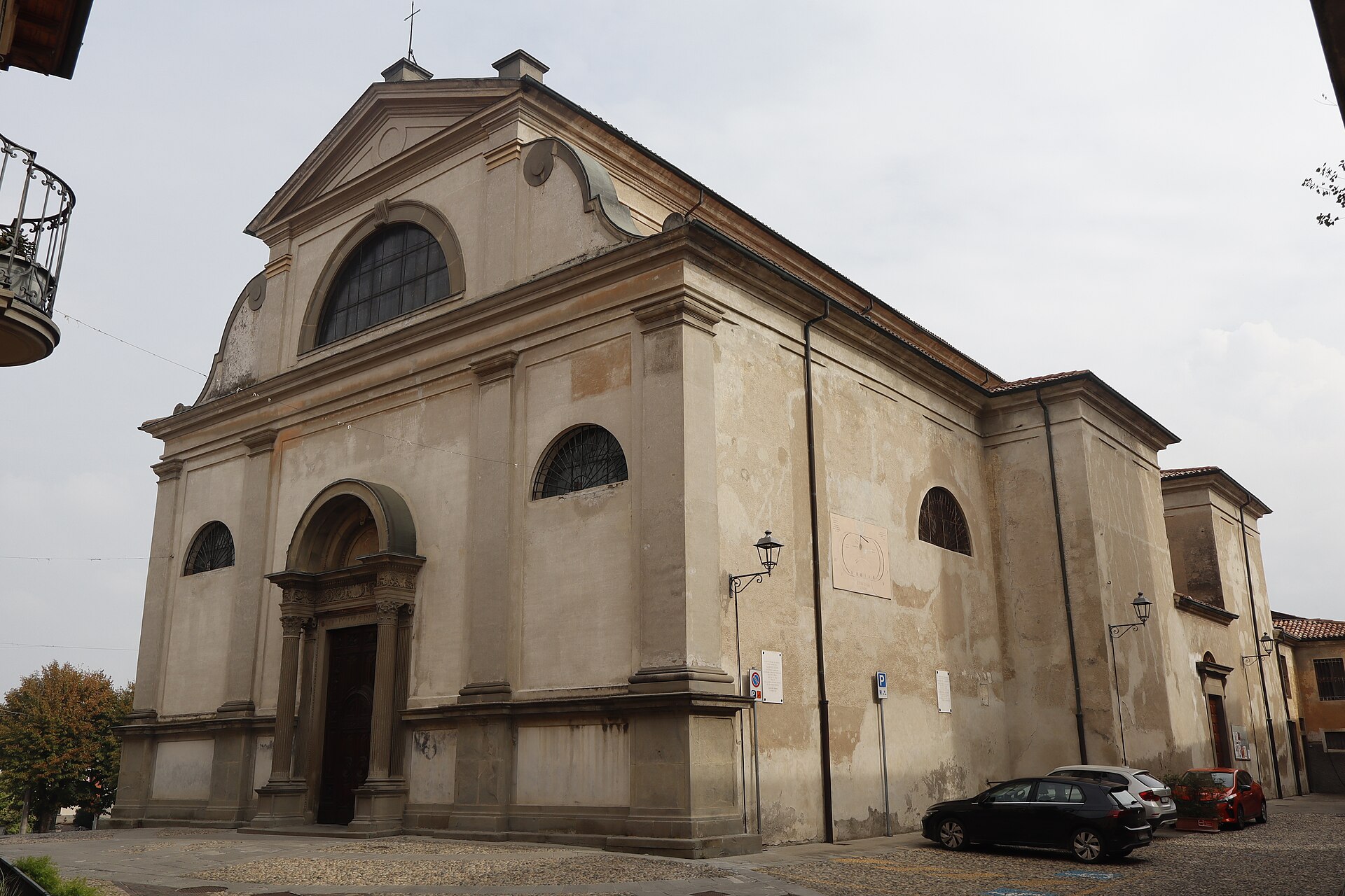 Solidarietà in piazza: domenica 7 dicembre le associazioni rovatesi in piazza Cavour