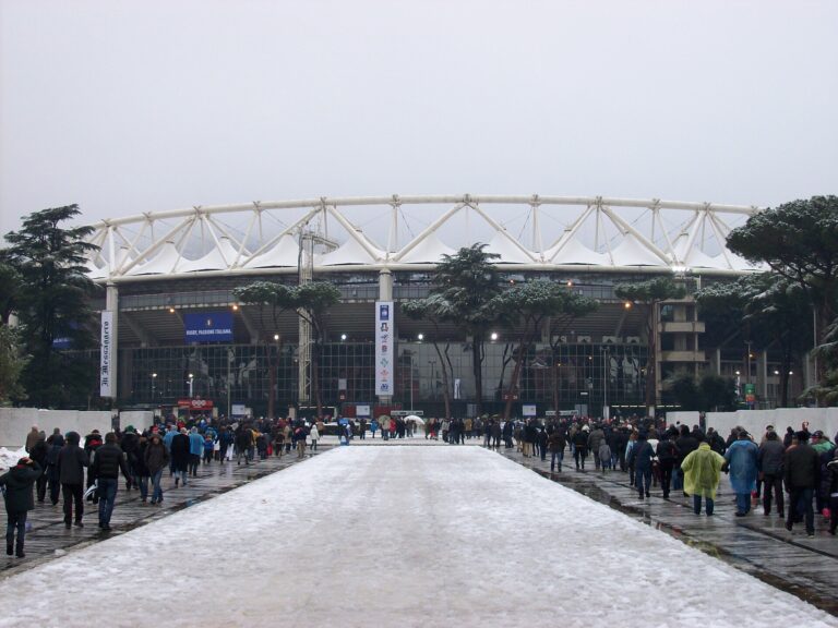 Rugby femminile, Sei Nazioni 2012: l’Italia batte la Scozia 29 a 12 davanti a 1500 tifosi al Pagani di Rovato