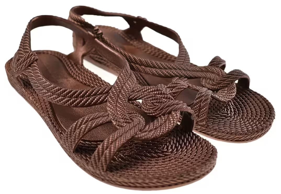 I sandali da spiaggia brasiliani marroni con suola in gomma antiscivolo di Decathlon